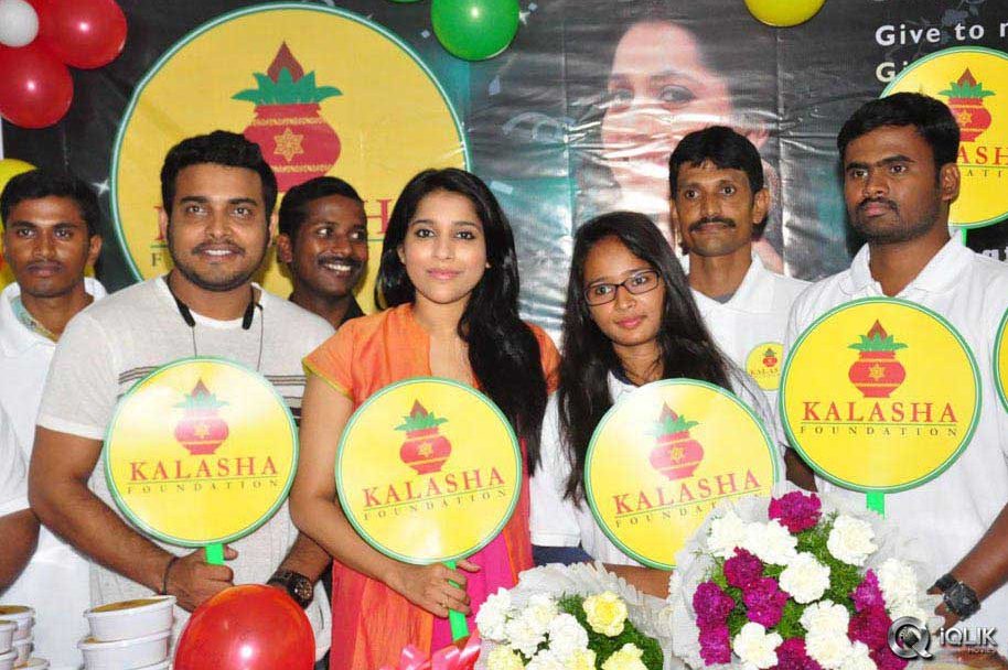 Rashmi-Goutham-And-Getup-Srinu-At-Akshara-Kalasha-Foundation